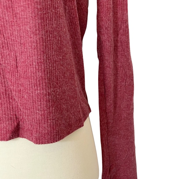 Raspberry Round Neck Long Sleeve Ribbed Tee - Picture 11 of 16